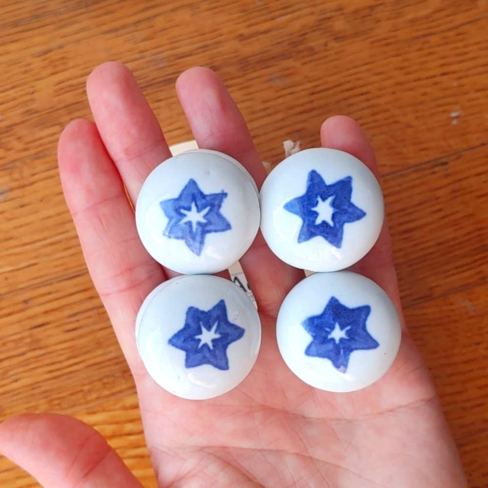 Porcelaine Drawer Pulls. Knobs. Set Of 4. Handpainted Blue Star.